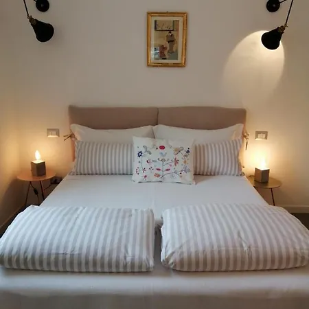 Bellagio Holiday Home דירה *