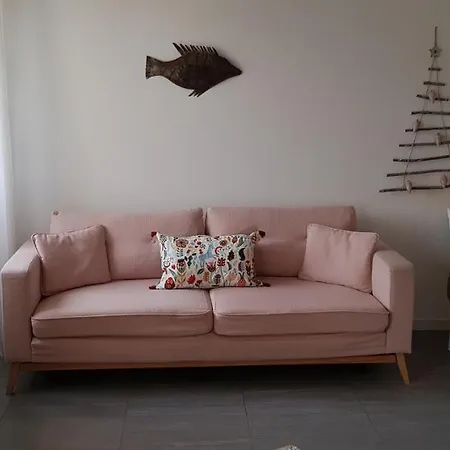 Bellagio Holiday Home דירה
