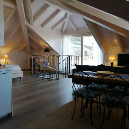 דירה Bellagio Holiday Home *